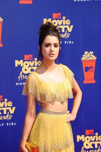 laura-marano-at-2019-mtv-movie-tv-awards-in-la-8.jpg