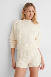 nakd_home_sweater_1587-001736-0140_03.jpg
