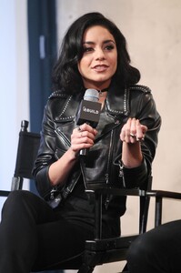 vanessa_hudgens_on_aol_build_new_york-ny028.jpg