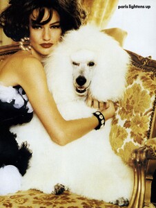von_Unwerth_US_Vogue_October_1991_14.thumb.jpg.e5787c2bb095d93563b02d2d959b5dbe.jpg