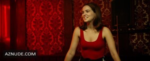 zoey_deutch_1d879f.jpg