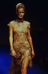 1008305312_ChristianLacroixCoutureSpring1997(2).thumb.jpg.8f3eb5967c6694530d0fdcd1ec1af1b1.jpg