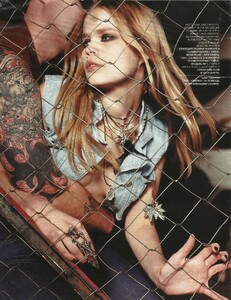 cosmo ru 03 2000 11.jpg