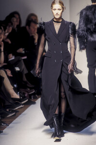 1421131154_jil-sander-fw-1993(21).thumb.jpg.bf2a924e478587021157ab039b7f0b2d.jpg