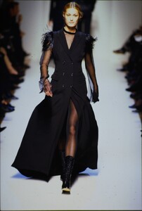 1548506063_jil-sander-fw-1993(8).thumb.jpg.74528bb1d8c2223a4ac7b48cf55cf57f.jpg
