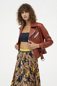 18 fc5e650ffe6269e7922f4e2a9f75faf7.jpg