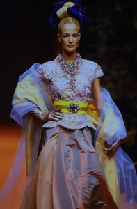 177033212_ChristianLacroixCoutureSpring1996(14).thumb.jpg.a6e08055f6196813220b9ebf8d9f0a28.jpg