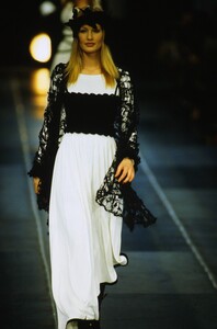 2017615859_ChanelFall1993(11).thumb.jpg.652297a71b7e2e2db91828aad9f7dc2b.jpg