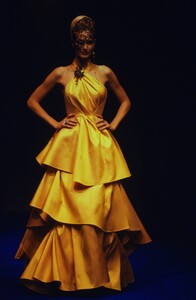 2073494019_ChristianLacroixCoutureSpring1997(17).thumb.jpg.43b04b1e064a785b81306590d0076526.jpg