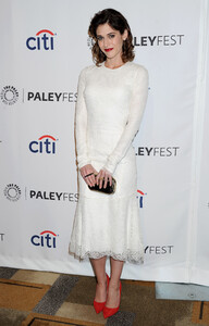 418205993_Lizzy_Caplan____PaleyFest_2014__1__123_383lo.jpg