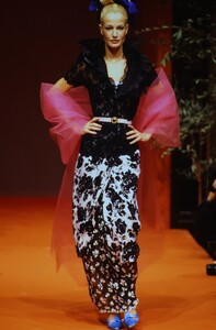 451381323_ChristianLacroixCoutureSpring1996(10).thumb.jpg.cefb0e783ecacc9eb350c17a436aa529.jpg