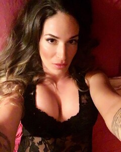 evalaskarisocial 005.jpg