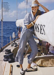 Boy_Demarchelier_US_Vogue_March_2009_07.thumb.jpg.e7db78ad3e92b73a286d5a6c1647f67e.jpg