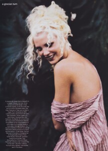 Grecian_von_Unwerth_US_Vogue_May_1994_09.thumb.jpg.1bac0533c6a606b11f19ee1c96d542f7.jpg
