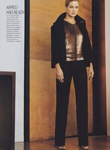 Klein_US_Vogue_August_2001_05.thumb.jpg.ee9993b93346e1b78f8b87e887573d48.jpg