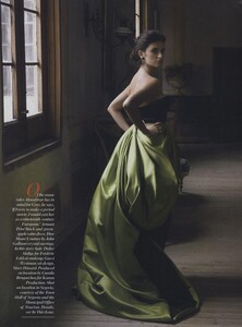Leibovitz_US_Vogue_December_2007_15.thumb.jpg.2fb136c0805a1f678344481ffe211662.jpg