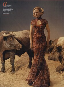 Leibovitz_US_Vogue_July_2008_11.thumb.jpg.cccc112a64aafc6b205dc8f36c02655b.jpg