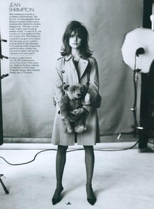 Pretender_Meisel_US_Vogue_May_2009_12.thumb.jpg.173483977552165834b253cf67a4a4ea.jpg