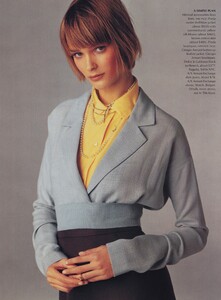 Urbane_Meisel_US_Vogue_February_2001_04.thumb.jpg.5c9deeef19b7ffc3ee265f95ec71e770.jpg