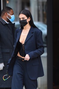 dua_lipa_-_in_ny_20201209__3_.jpg