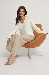 nakd_alpaca_blend_v_neck_knitted_sweater_1100-003534-0260_01a.jpg