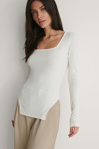 nakd_square_neck_slit_top_1660-000670-0260_03-1.jpg