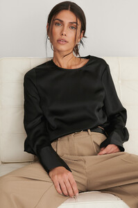 nakd_wide_cuff_satin_blouse_1660-000408-0002_01a.jpg
