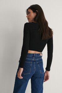 trendyol_drawstring_detail_knit_crop_top_1494-003835-0002_05-1.jpg