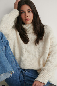trendyol_milla_turtleneck_knit_sweater_1494-003855-0244_01g.jpg