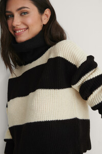 trendyol_stripe_knit_sweater_1494-003844-0002_01a.jpg