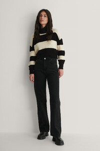 trendyol_stripe_knit_sweater_1494-003844-0002_03c.jpg