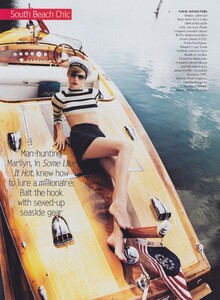 von_Unwerth_US_Vogue_April_2001_09.thumb.jpg.28a19da222ea2facc772e16657e106e6.jpg