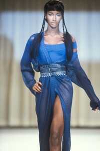 88029112_AzzedineAlaia1992WomenRTW21.thumb.jpg.6cde77680e37c07a710e36a7efe9e511.jpg