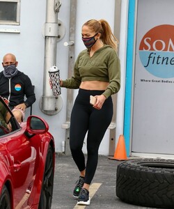        jlo130121BZNimage122.jpg
