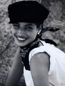 Demarchelier_US_Vogue_May_1991_02.thumb.jpg.b98f657e0d0cf7e5761d03fc7c7f905a.jpg