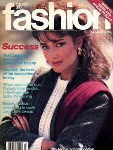 FASHION-Magazine-Cover-1981-Fall.thumb.jpg.620bf033761d11019d899ecd7572e89c.jpg