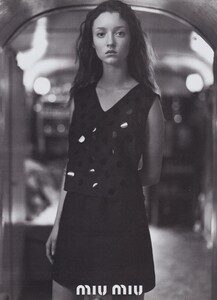 Luchford_Miu_Miu_Fall_Winter_1997_98_02.thumb.jpg.133c59608a3a051711a76428842ccd5c.jpg
