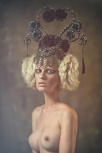 fascinator_queen_by_vpotemkin_d8y5y95-fullview.thumb.jpg.397d08b49082525071457d46047594e6.jpg