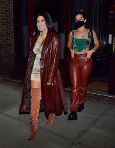kourtney-kardashian-and-addison-rae-night-out-in-new-york-10-10-2020-3.jpg