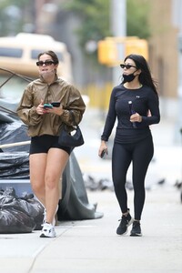kourtney-kardashian-and-addison-rae-out-in-new-york-10-11-2020-3.jpg