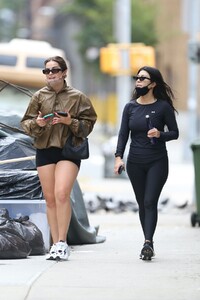 kourtney-kardashian-and-addison-rae-out-in-new-york-10-11-2020-9.jpg