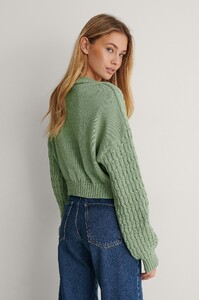 lisa_marie_cable_knitted_cardigan_1688-000005-0022_02b_r.thumb.jpg.3b181b93ae001cb9b683a10923cf51a1.jpg