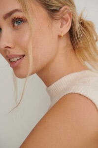 nakd_2pack_gold_platewd_basic_chubby_hoops_1015-003420-0013_02.thumb.jpg.c595048987c2da17f30b69fdaef77b0c.jpg