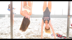 LOVE - Tommy Hilfiger-00.00.47.441.png