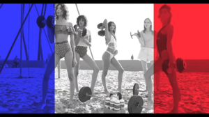 LOVE - Tommy Hilfiger-00.00.59.522.png