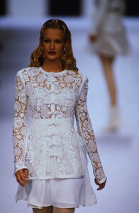 1323796363_valentino-ss-1994(4).thumb.jpg.db88f1ee74a8d6b409bde6a344cbf415.jpg