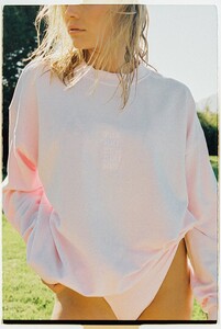 FrankiesBikinis-BenniexMonica-LovePink-2 Brooke Perry.jpg