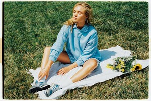 FrankiesBikinis-BenniexLou-BabyBluexBlueBell-3 Brooke Perry.jpg