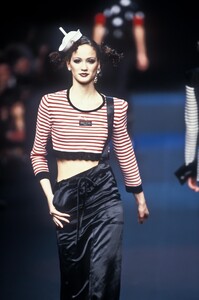 1857657724_SoniaRykiel1995WomenRTW33.thumb.jpg.64af31ceed87ffa239808dc1878698b0.jpg
