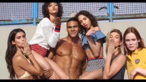 LOVE - Tommy Hilfiger-00.01.18.054.png